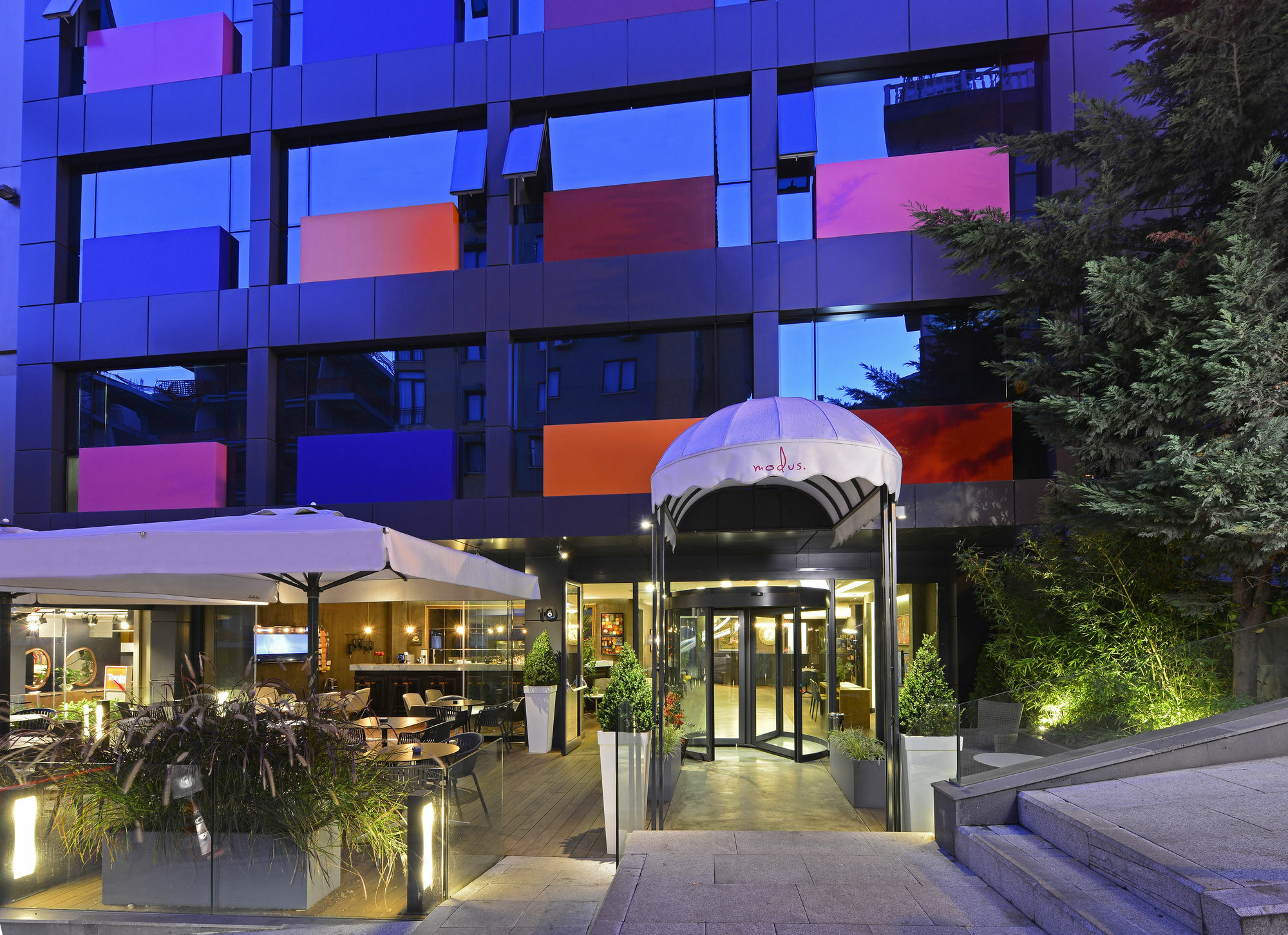 Modus Hotel Истанбул Екстериор снимка